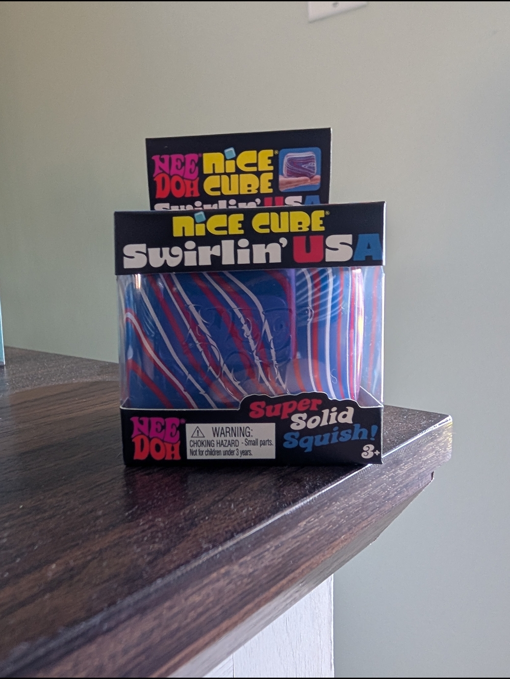 NeeDoh Nice Cube Swirlin' USA - Blue & Red
